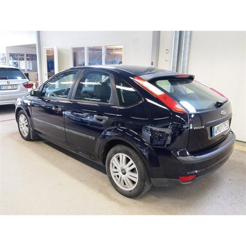 Ford Focus 1,6 Trend 5-d -05